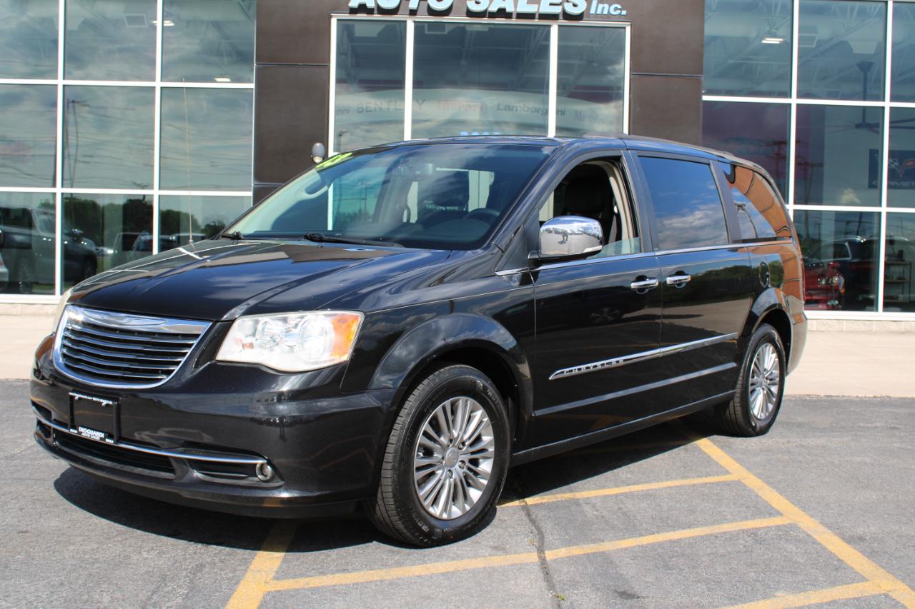 Chrysler Town & Country Touring-L 2013