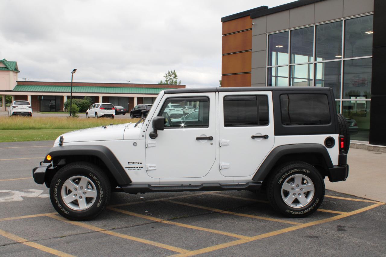 Jeep Wrangler Unlimited Sport 4WD 2015