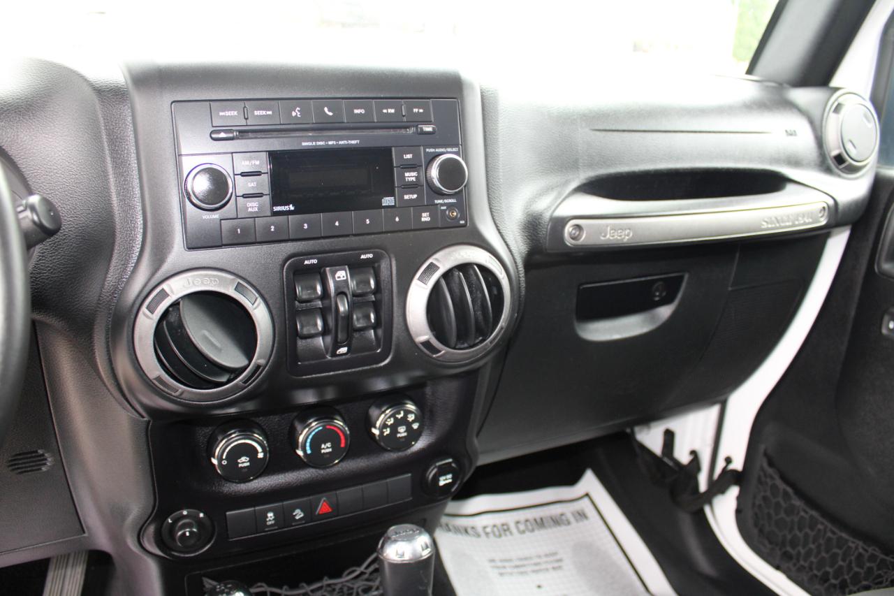Jeep Wrangler Unlimited Sport 4WD 2015