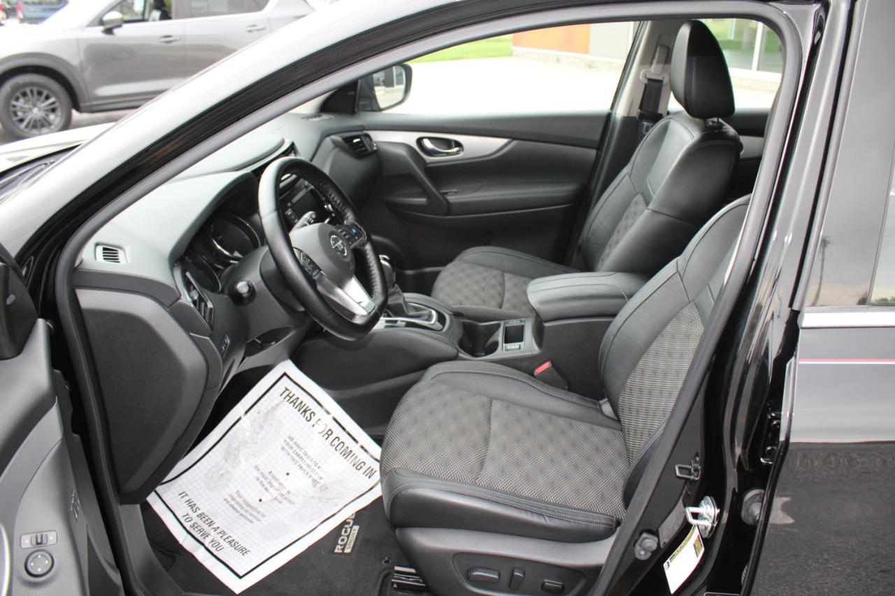 Nissan Rogue Sport SV AWD 2020