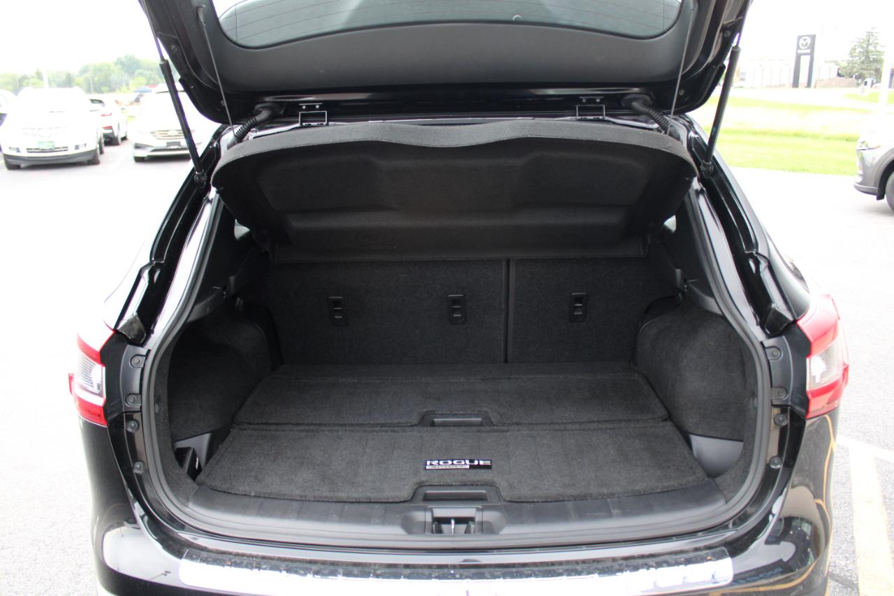 Nissan Rogue Sport SV AWD 2020