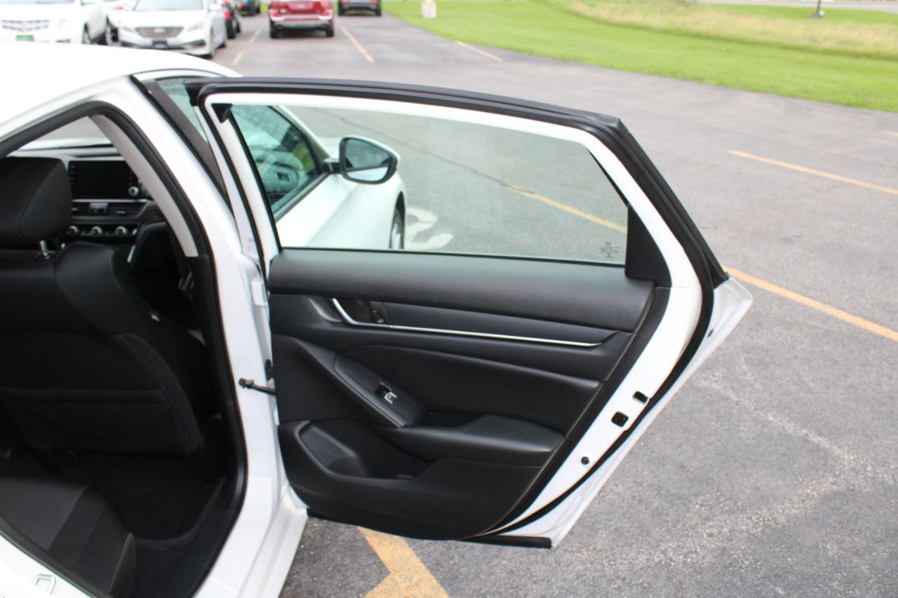 Honda Accord LX CVT 2022