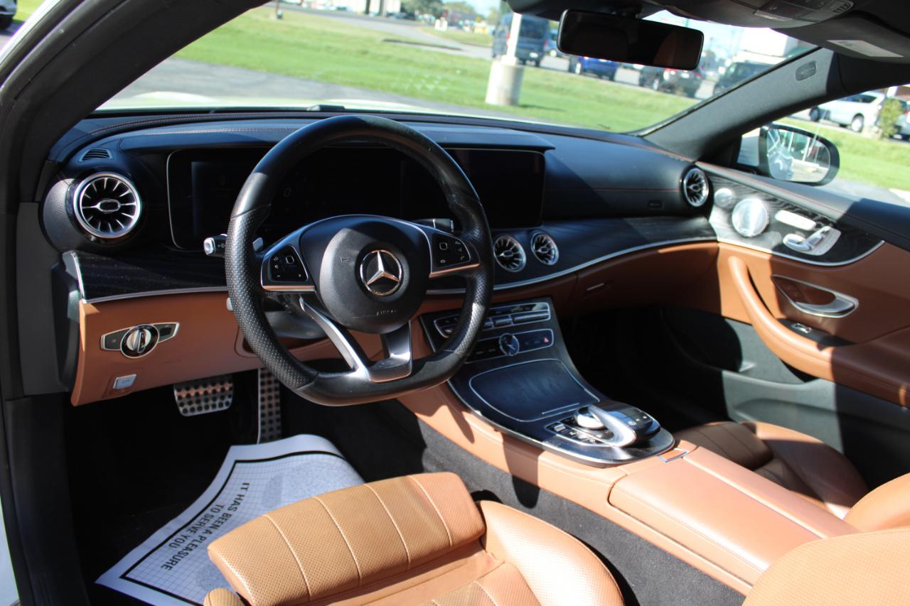 Mercedes-Benz E-Class photo 16