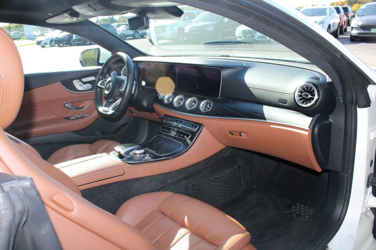 Mercedes-Benz E-Class photo 21