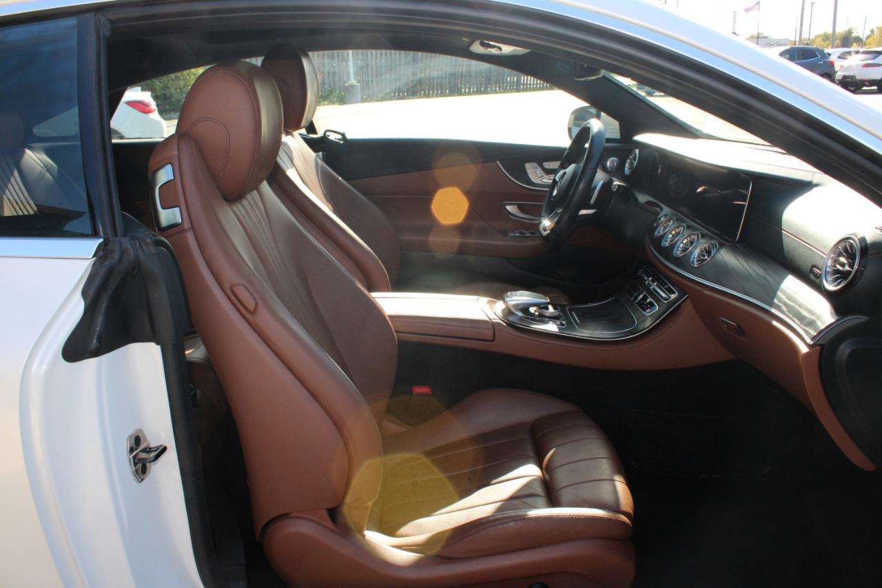 Mercedes-Benz E-Class photo 22