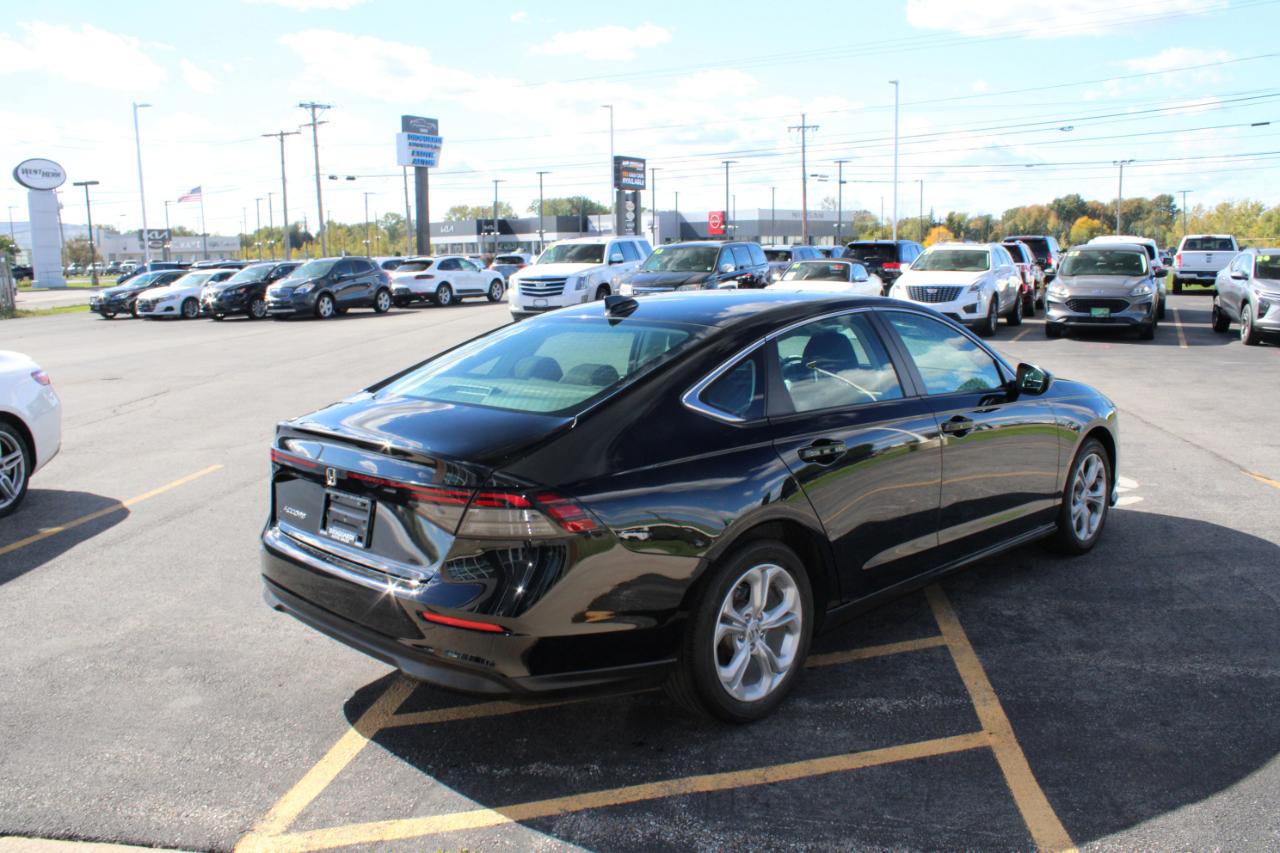 Honda Accord photo 9