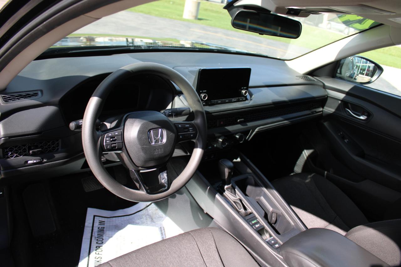 Honda Accord photo 16