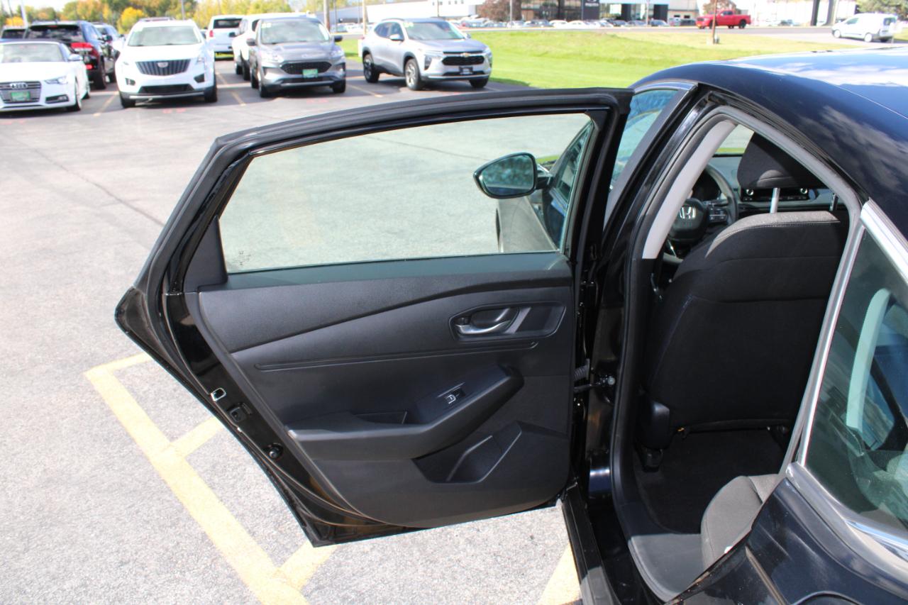 Honda Accord photo 18