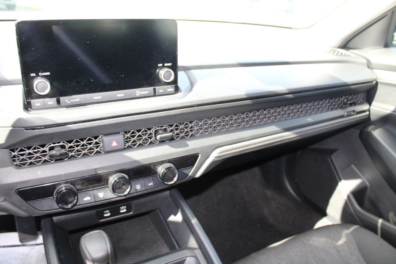 Honda Accord photo 30