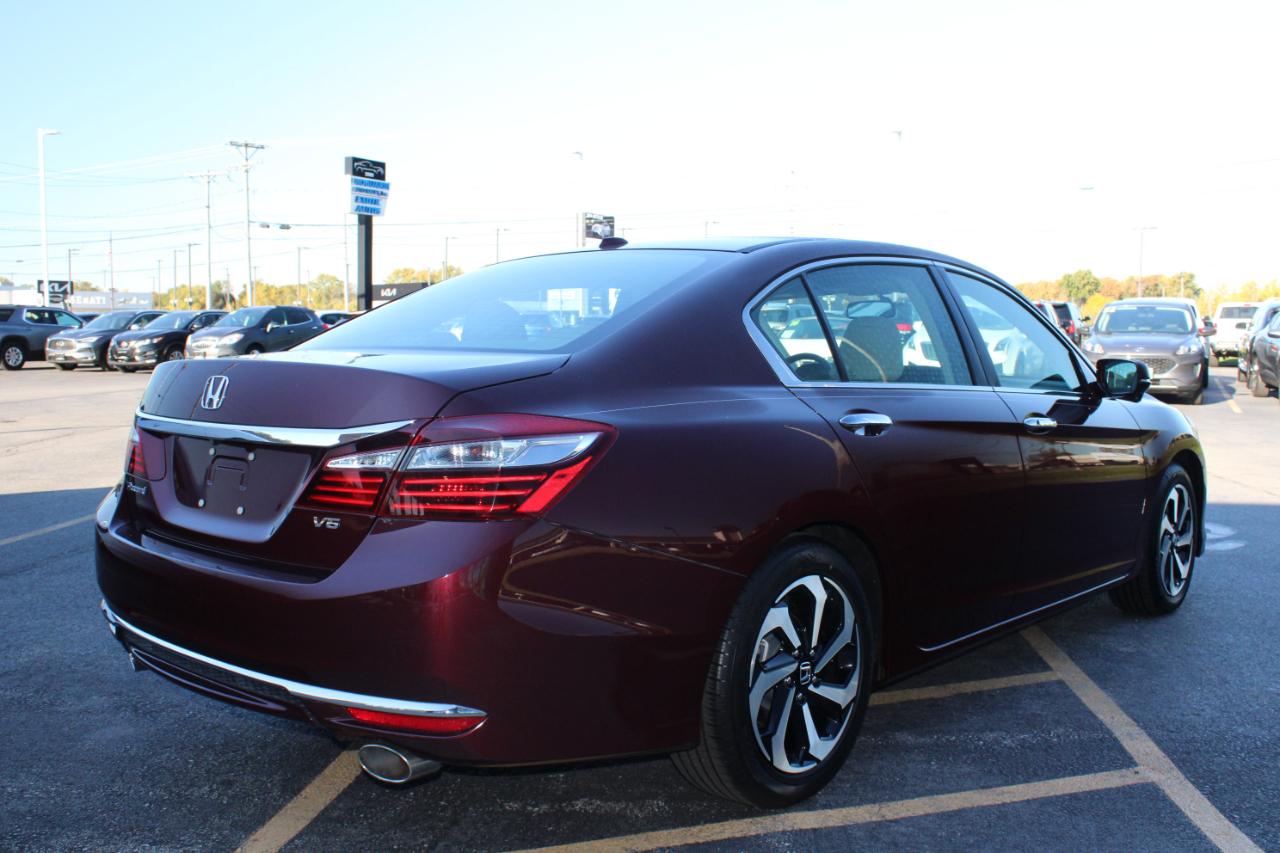 Honda Accord photo 10