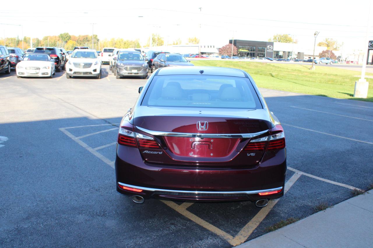 Honda Accord photo 11