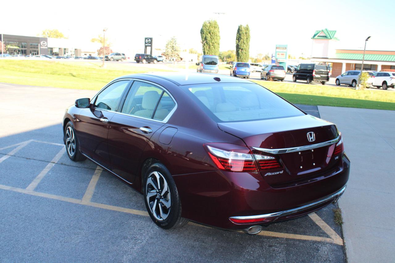 Honda Accord photo 13