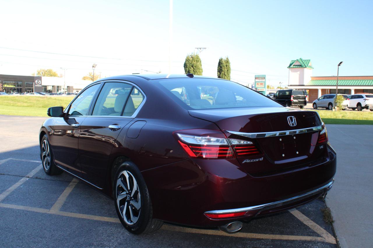 Honda Accord photo 14