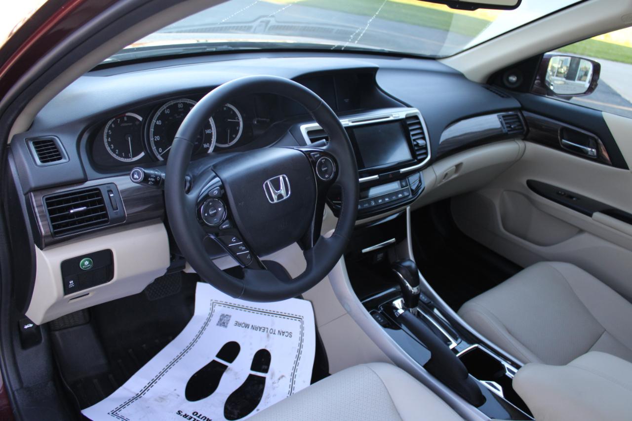 Honda Accord photo 20