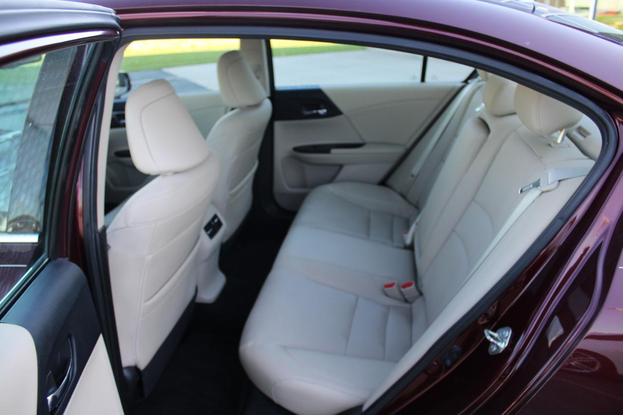 Honda Accord photo 23