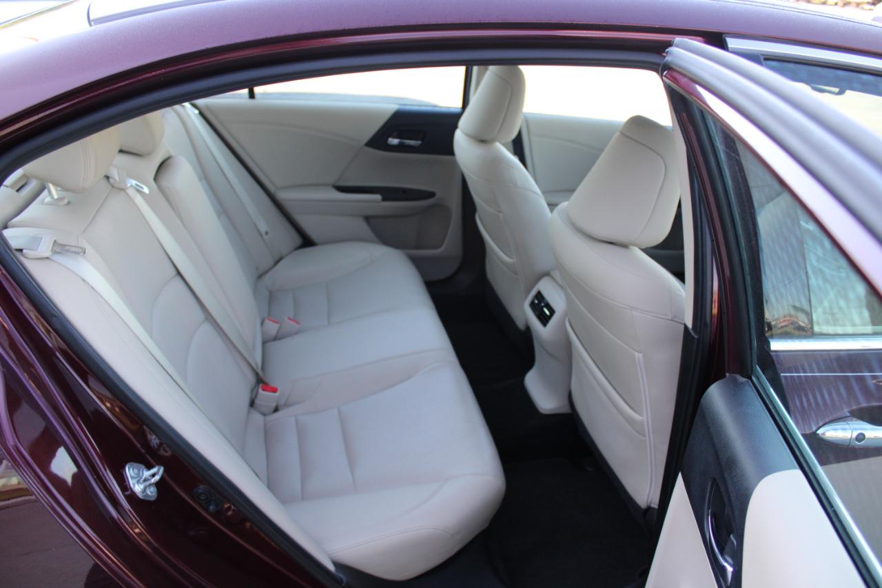 Honda Accord photo 26