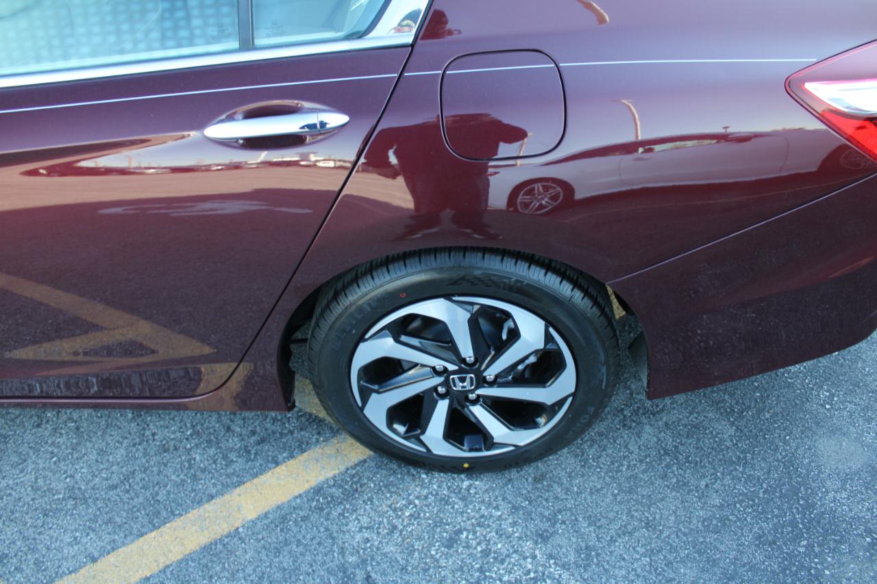Honda Accord photo 31