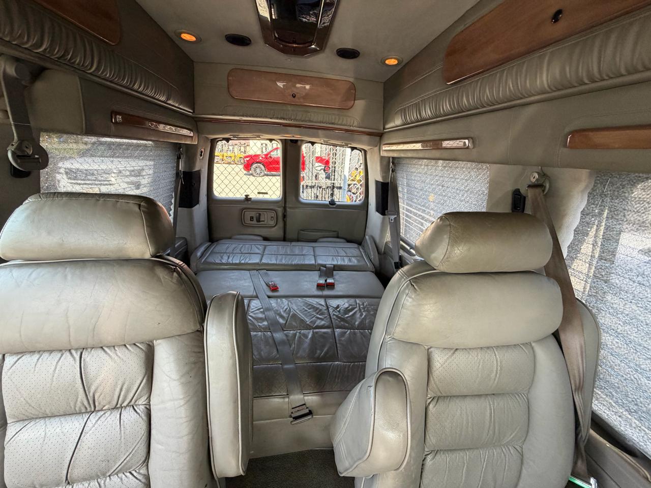 Chevrolet Express 1500 Cargo 2000