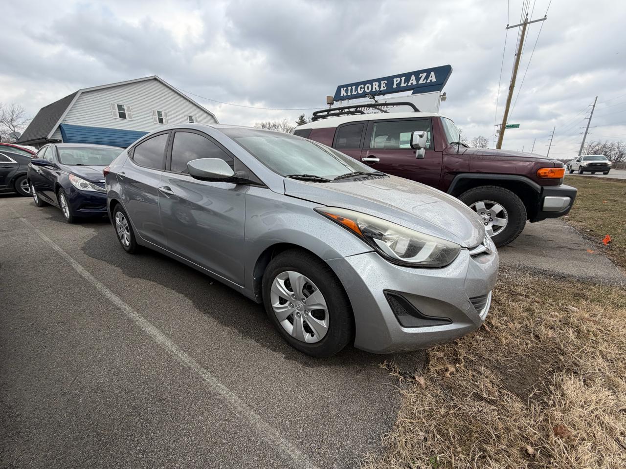 Hyundai Elantra SE 6AT 2016