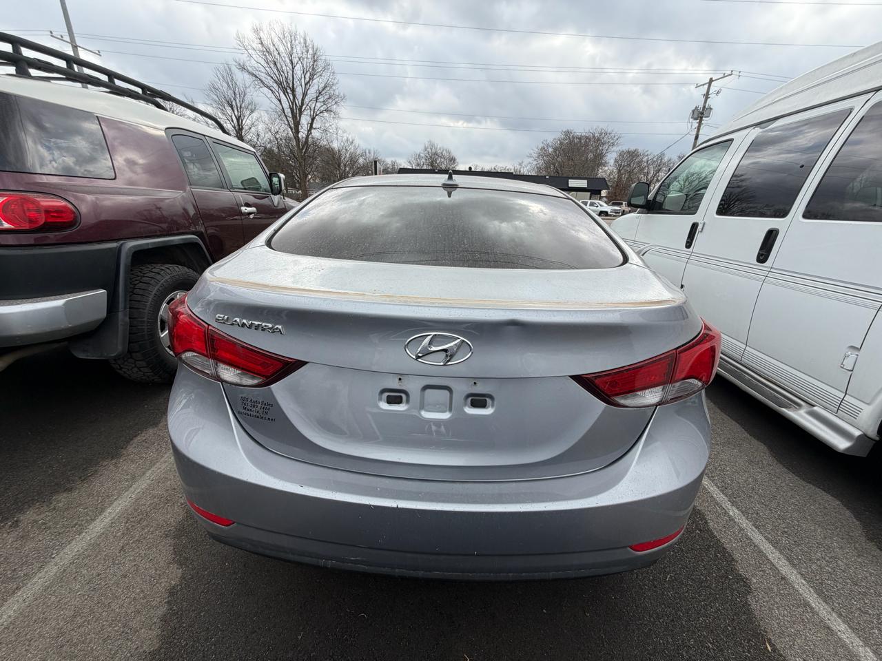 Hyundai Elantra SE 6AT 2016