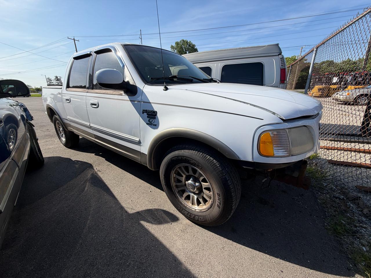 Ford F-150 XLT SuperCrew 2WD 2001