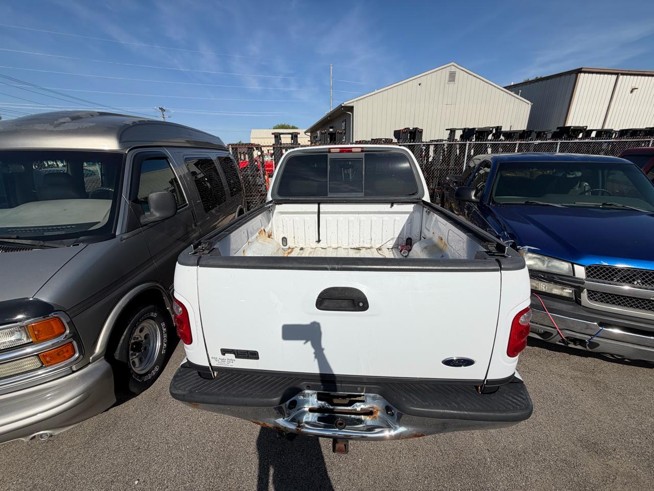 Ford F-150 XLT SuperCrew 2WD 2001