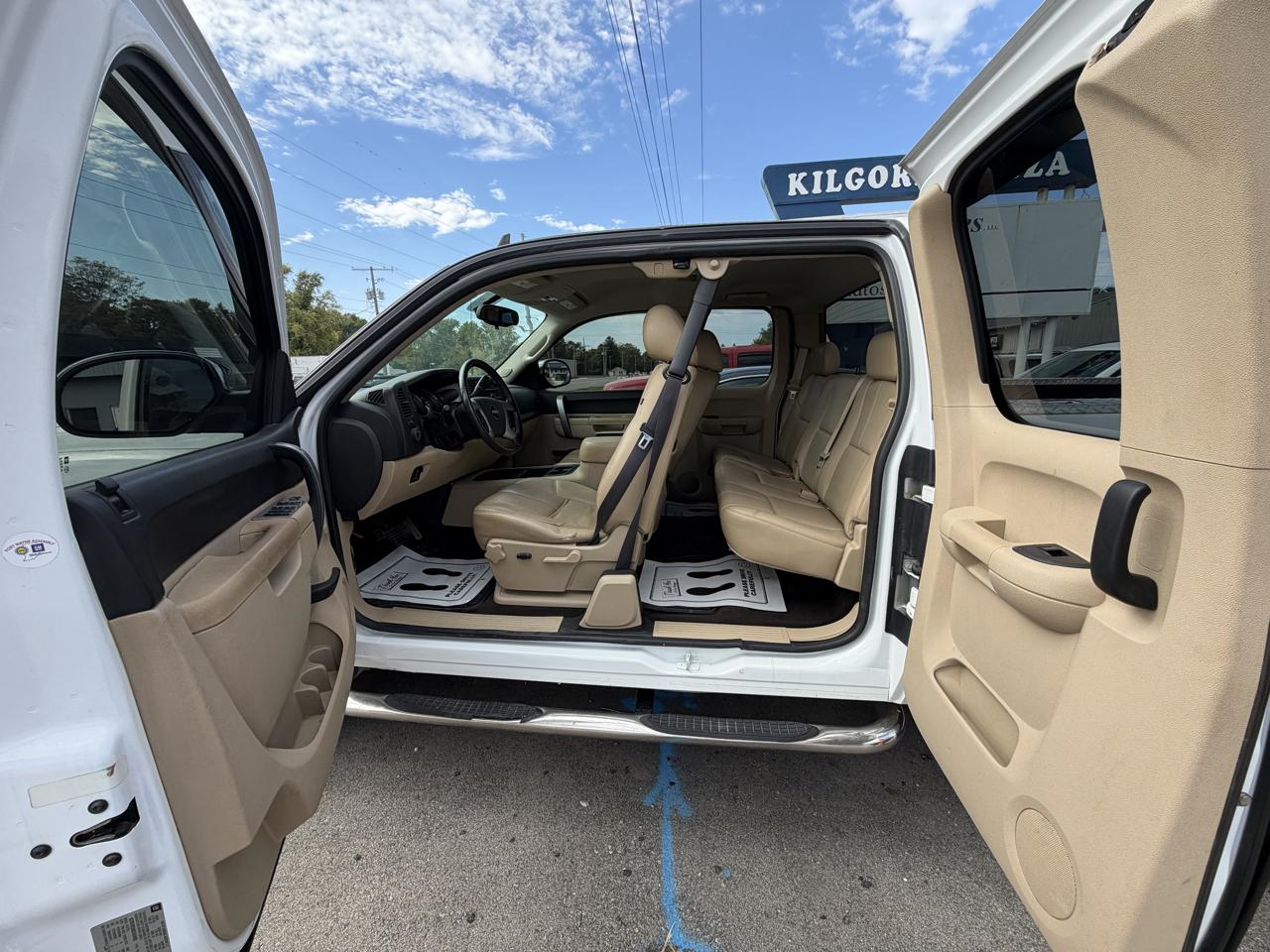 GMC Sierra 1500 SLE Ext. Cab 4WD 2011
