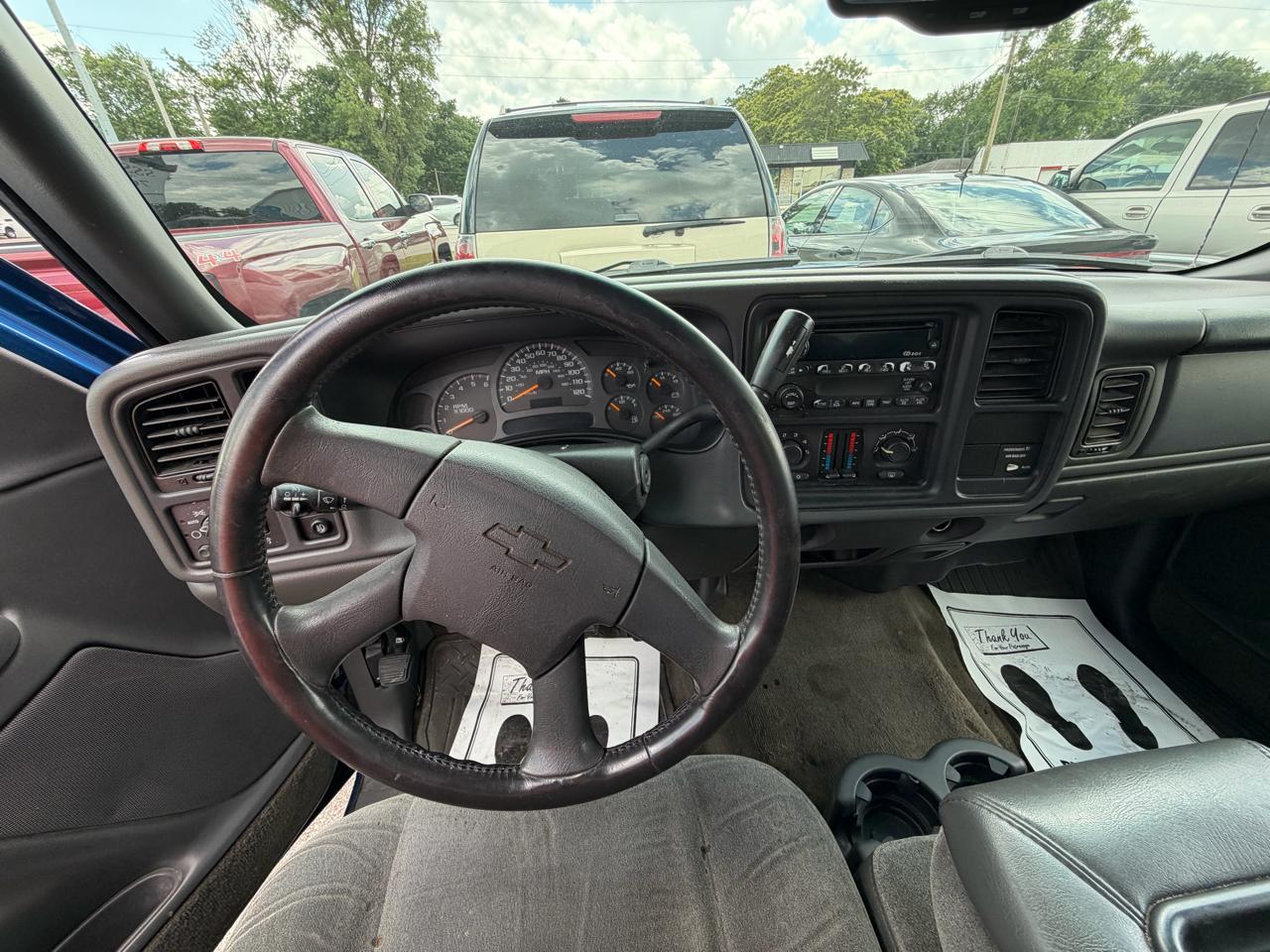 Chevrolet Silverado 1500 Ext. Cab Short Bed 2WD 2003