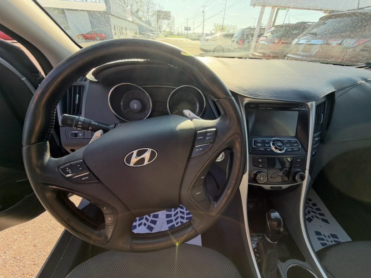 Hyundai Sonata SE Auto 2011