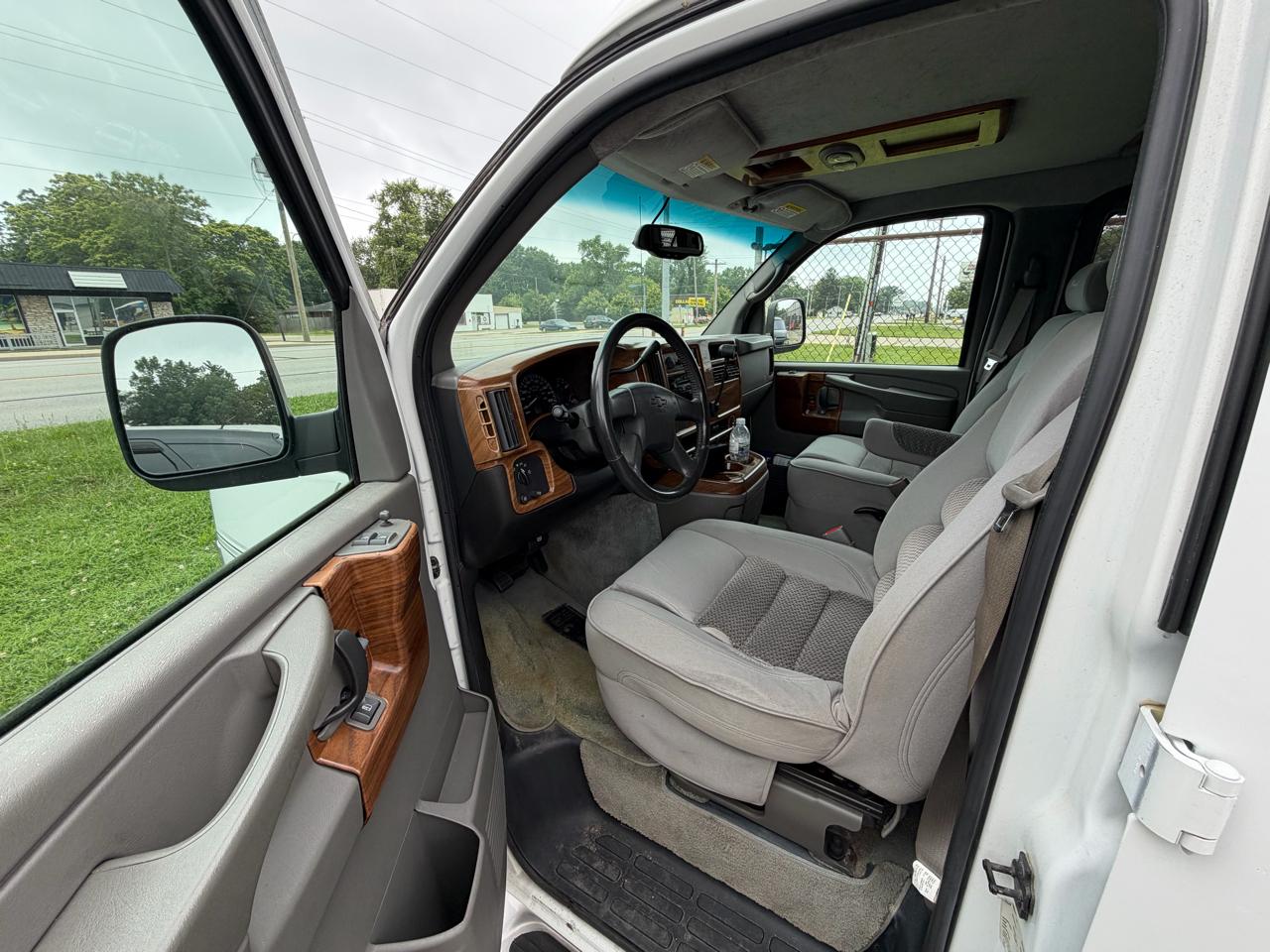 Chevrolet Express 1500 Cargo 2004