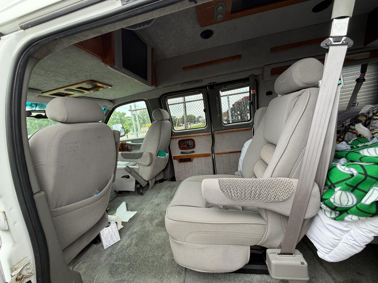 Chevrolet Express 1500 Cargo 2004