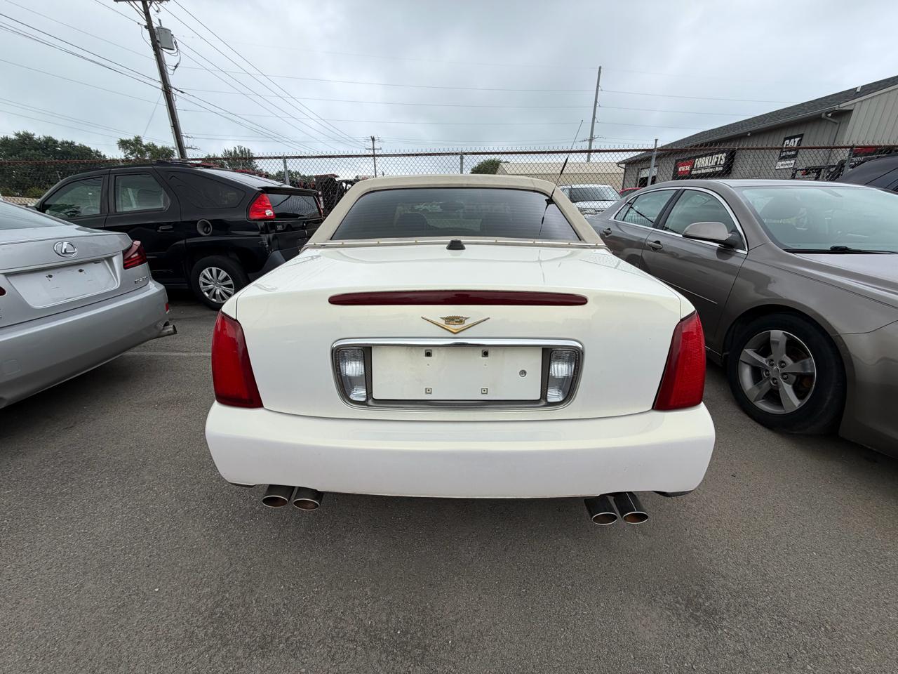 Cadillac DeVille Sedan 2004