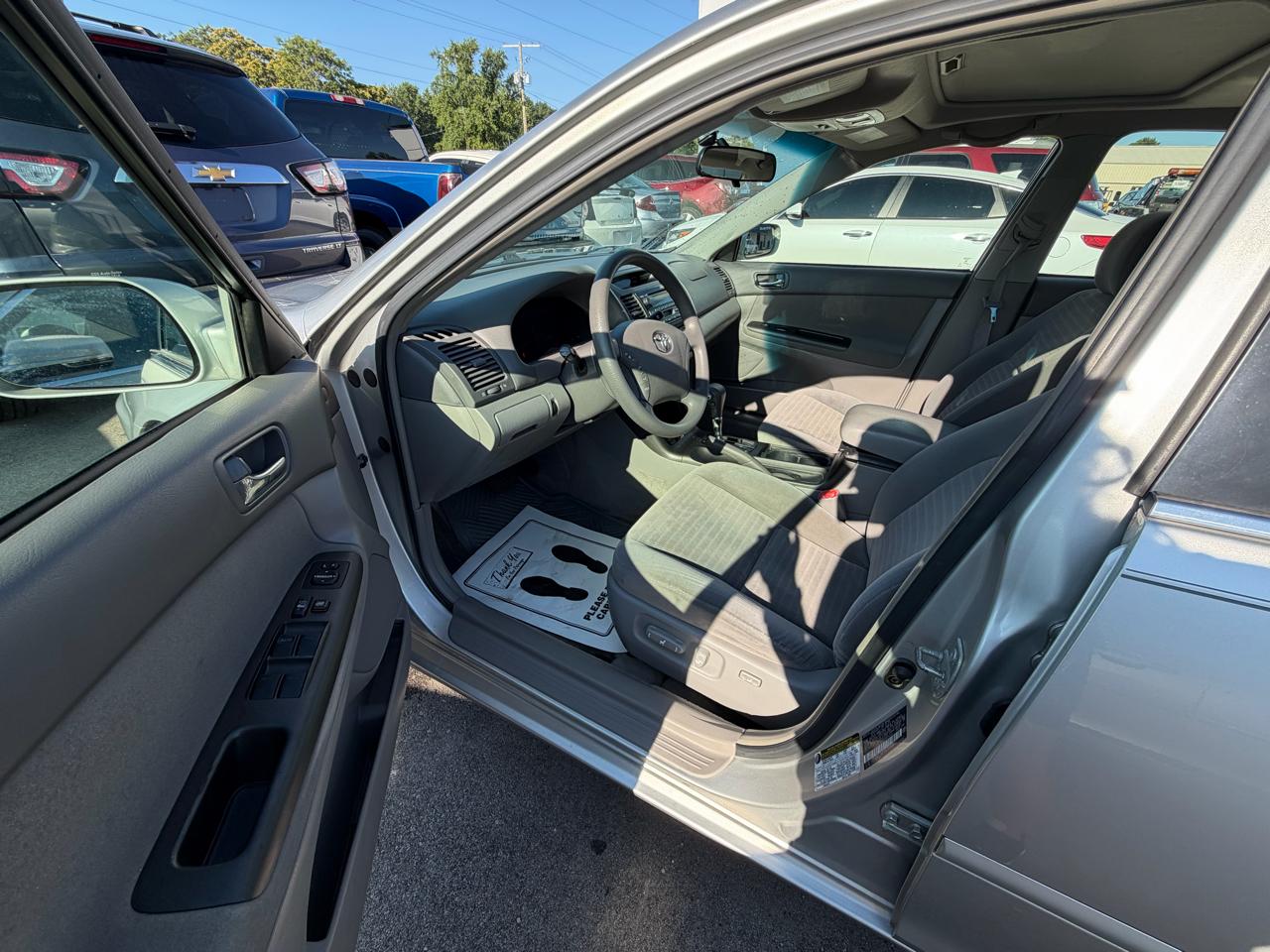 Toyota Camry LE V6 2005
