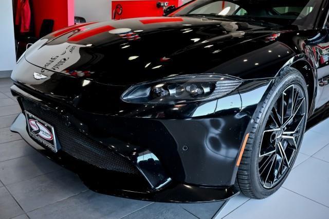 Aston Martin Vantage  2022