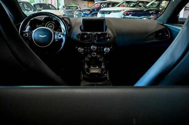 Aston Martin Vantage  2022