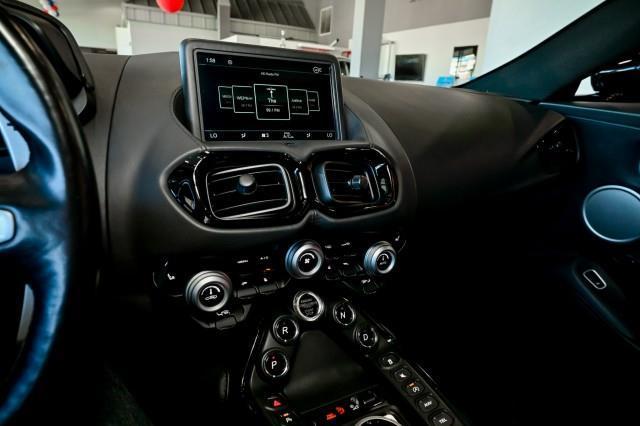 Aston Martin Vantage  2022