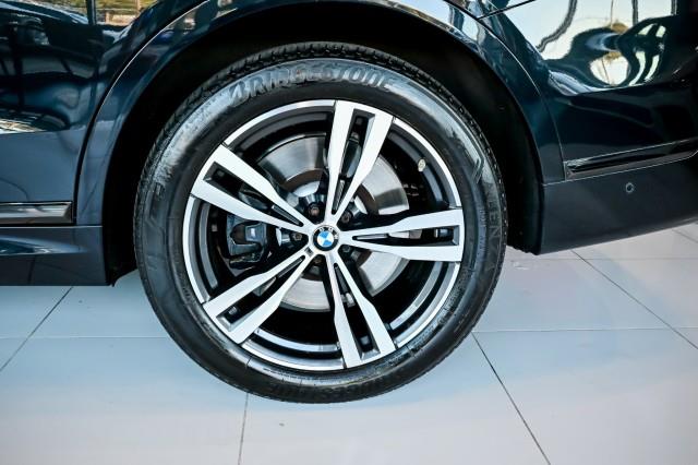 BMW X7  2021