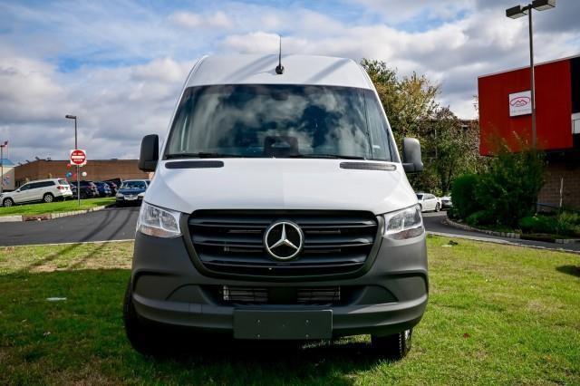 Mercedes-Benz Sprinter  2025