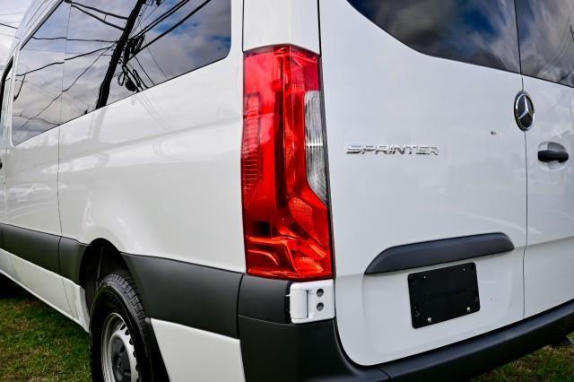 Mercedes-Benz Sprinter  2025