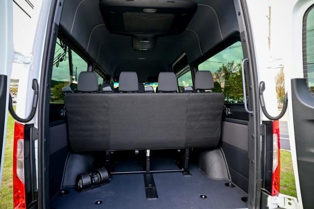 Mercedes-Benz Sprinter  2025