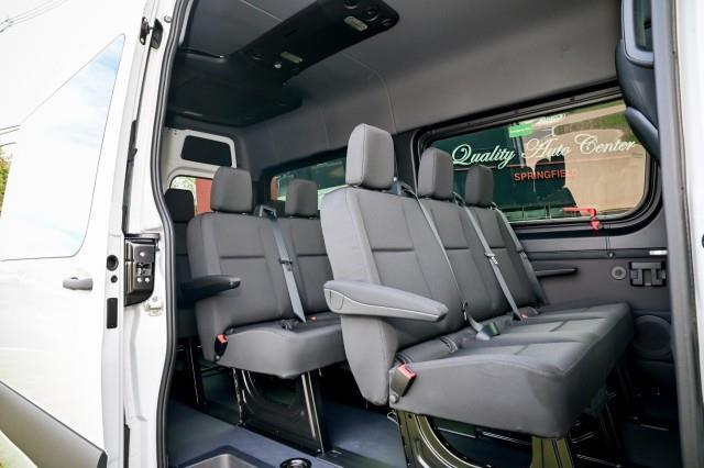 Mercedes-Benz Sprinter  2025