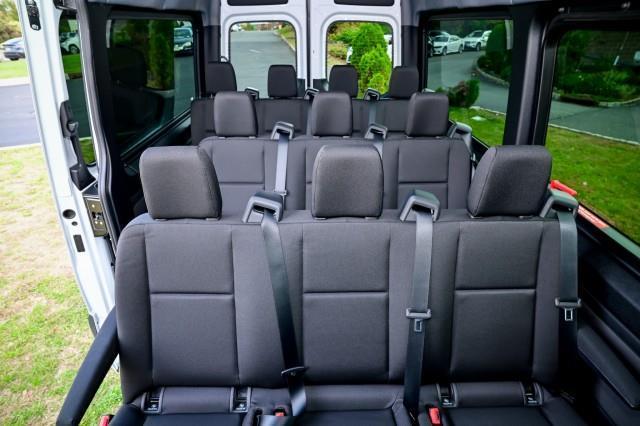 Mercedes-Benz Sprinter  2025