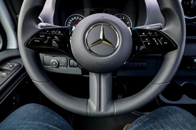Mercedes-Benz Sprinter  2025