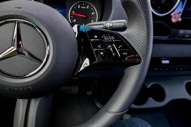 Mercedes-Benz Sprinter  2025
