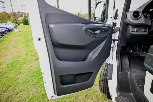 Mercedes-Benz Sprinter  2025