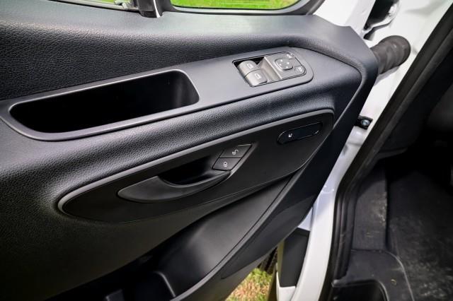Mercedes-Benz Sprinter  2025