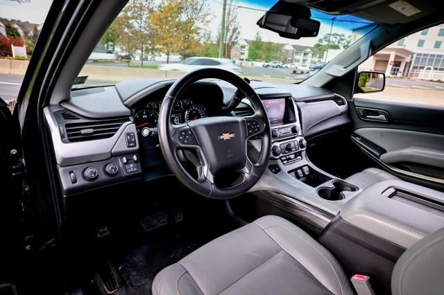 Chevrolet Suburban  2015