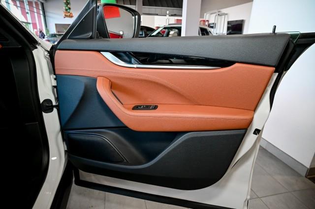 Maserati Levante  2022