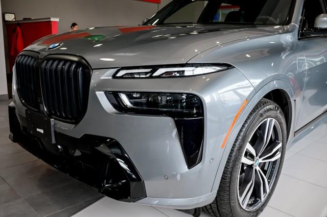 BMW X7  2024