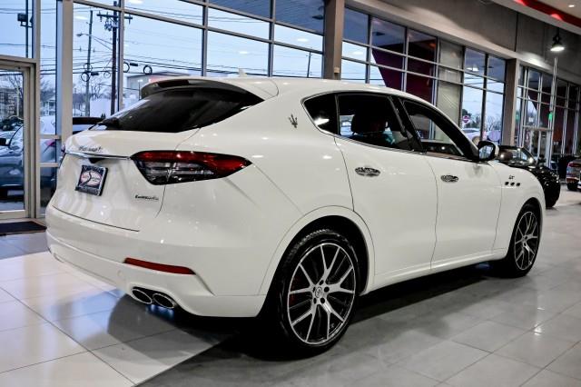 Maserati Levante  2022